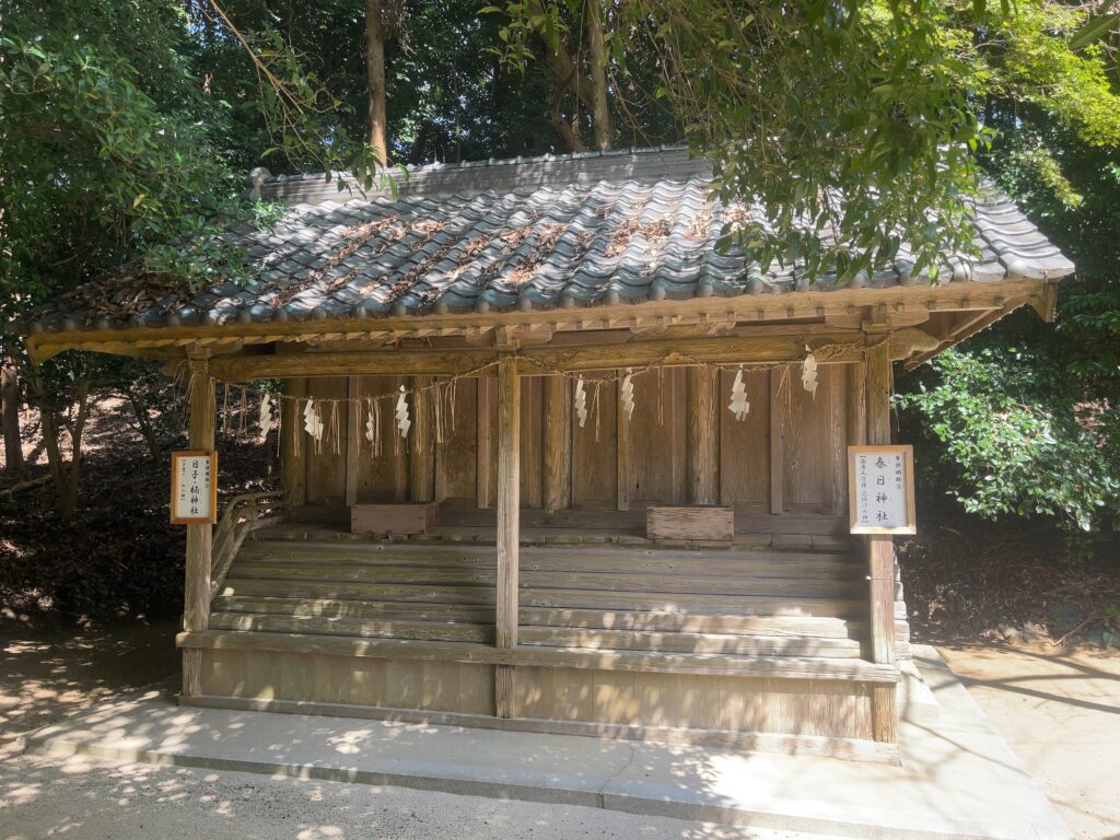日子・楠神社、春日神社の画像